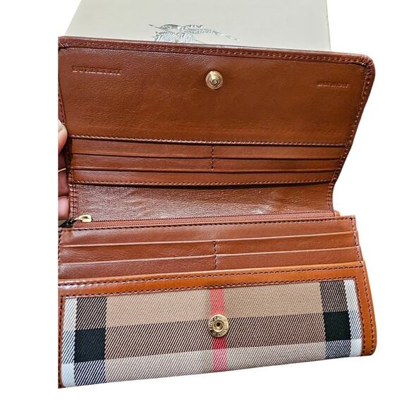 Burberry Brown/Beige House Check Fabric and Leather Leighton Continental Wallet - Picture 9 of 14